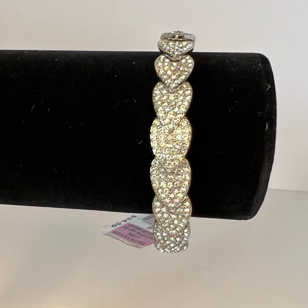 NWT INC International Concepts Pavé Crystal Stretch Bracelet Silver Tone - Picture 6 of 6